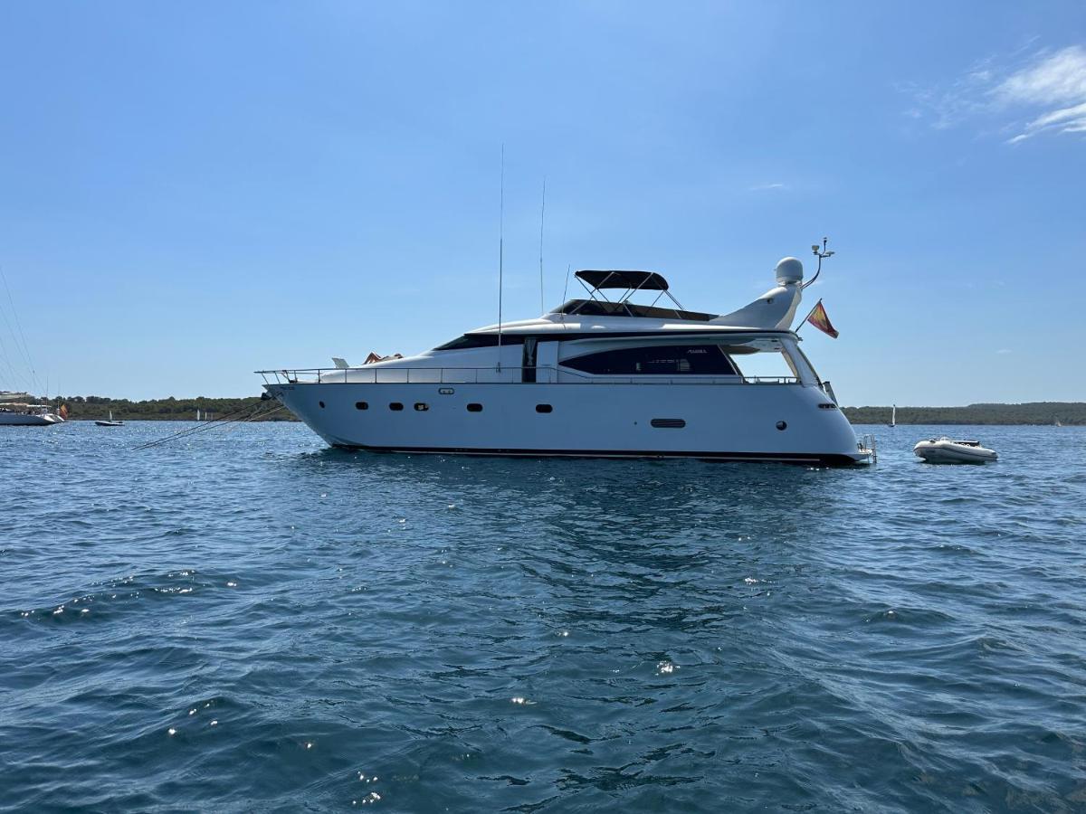 圣阿德里安-德贝索斯 Yacht 20Metros酒店 外观 照片
