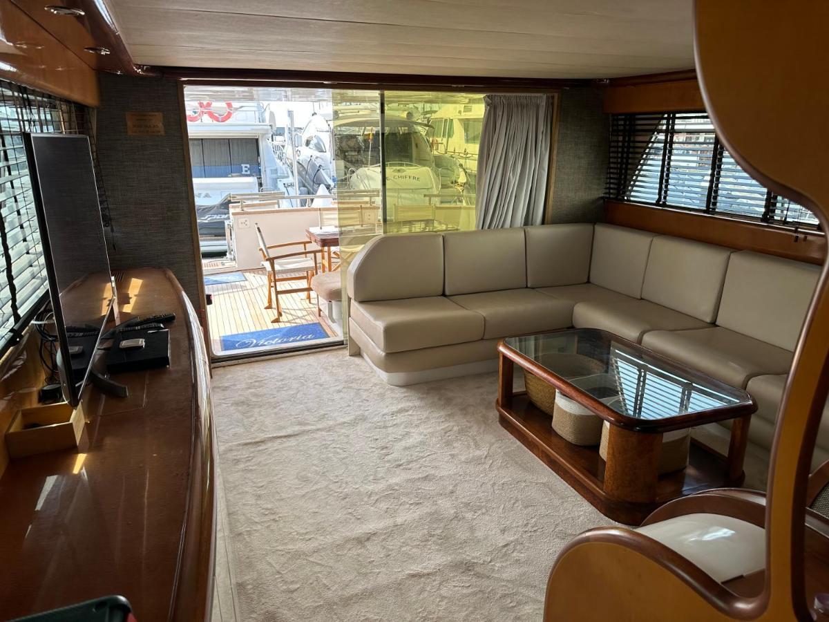 圣阿德里安-德贝索斯 Yacht 20Metros酒店 外观 照片
