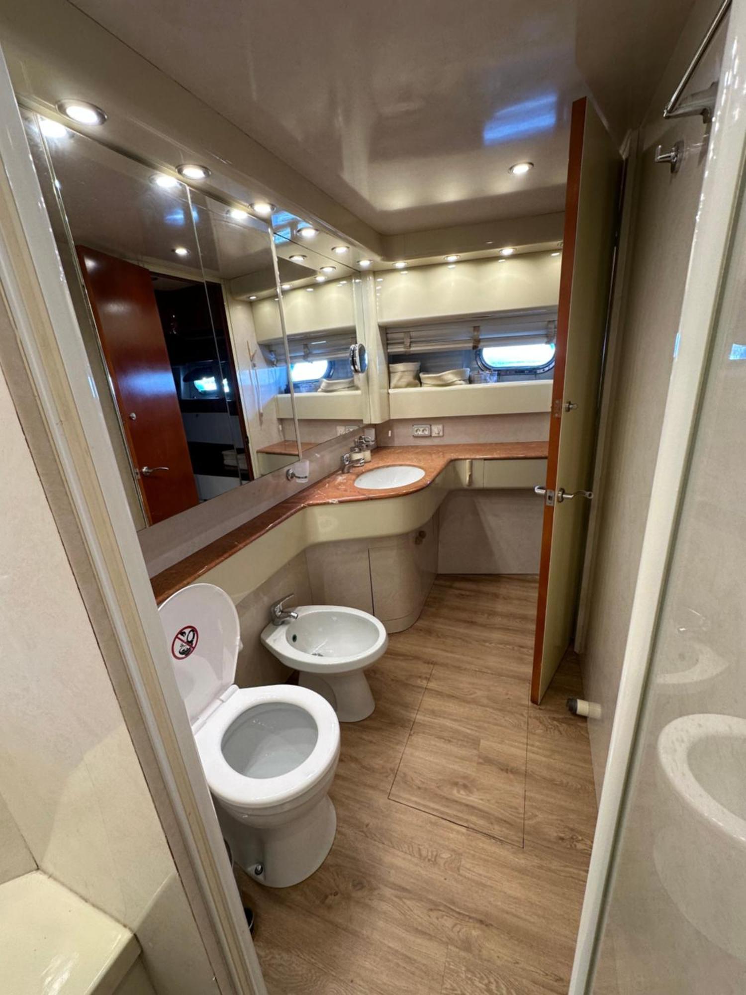 圣阿德里安-德贝索斯 Yacht 20Metros酒店 外观 照片